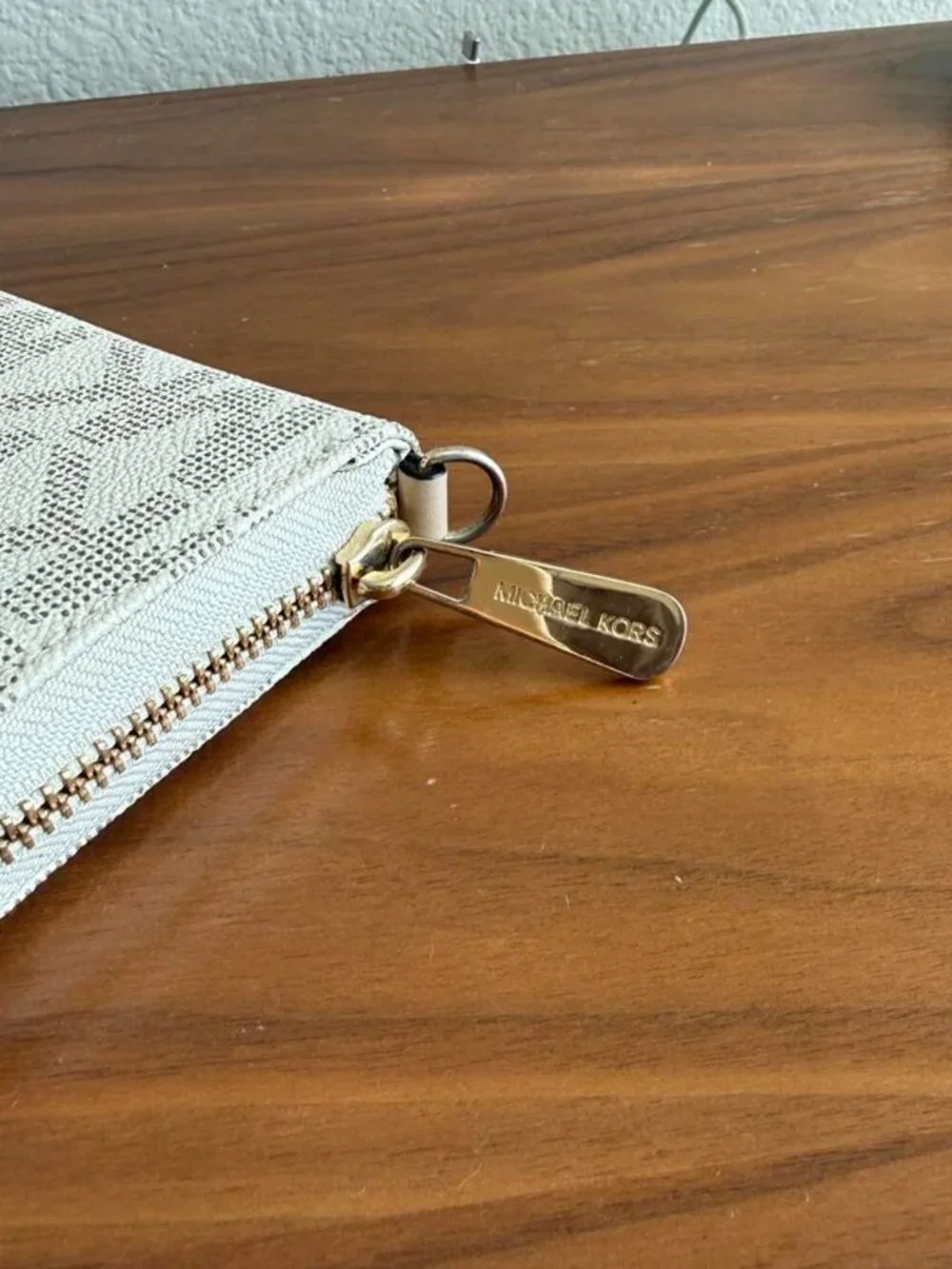 Michael Kors Zipped Wallet